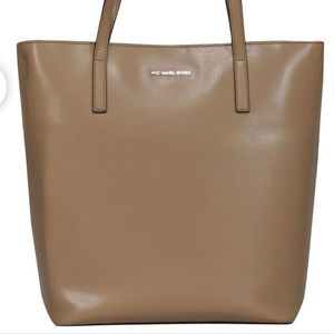 Michael Kors tote